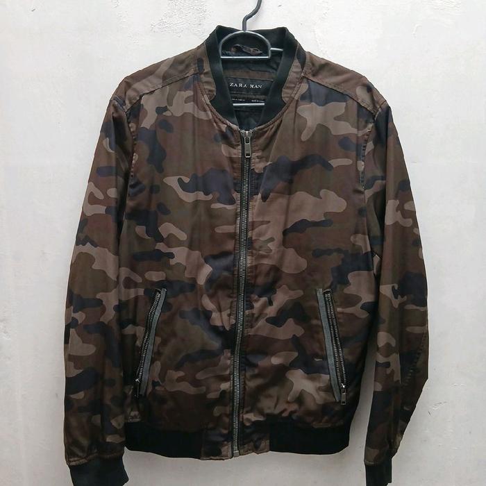 ZARA Man Camouflage Bomber Jacket Pria Jaket
