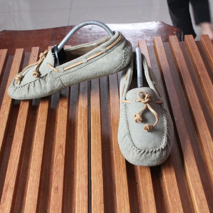 loafer slip on nyantai keren mewah"Saint Bvvis" upper kulit asli kilat.outsole kokoh. size 40 insole