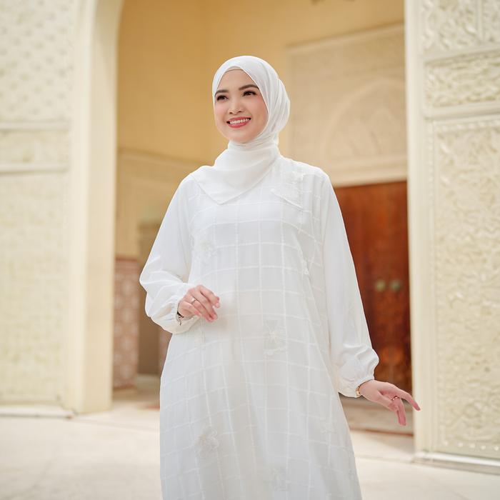 ZM Zaskia Mecca - Bivana Midi Dress Gamis - White Series - Binar Samudra Bordir Crinkle