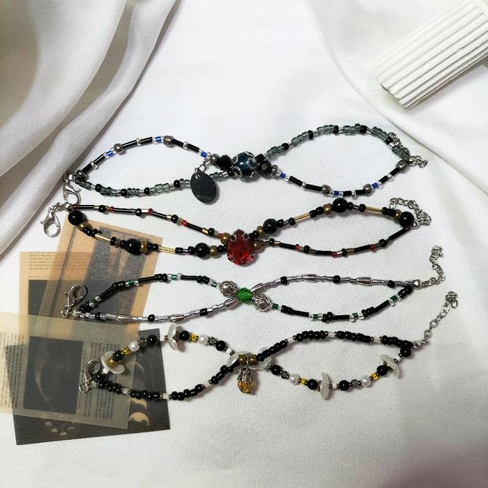 Harry Potter(by J. K. Rowling) Inspired Beads Bracelets | Slytherin, Gryffindor, Ravenclaw, Hufflepu