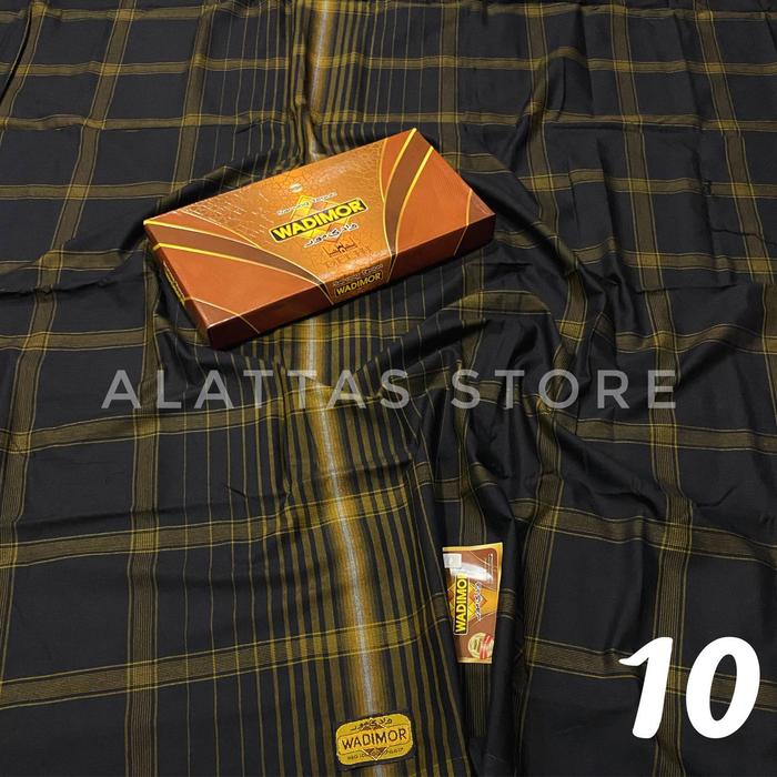 Sarung WADIMOR Black Sweet/Sarung WADIMOR Strimin Hitam Polos Timbul Doby Sarung Wadimor Minang