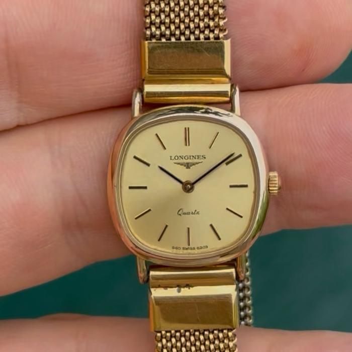 Ladies vintage watch preloved