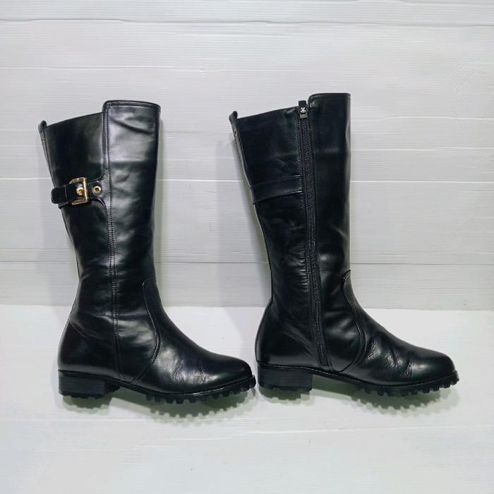 sepatu boot wanita size 37 // 235 cm,kulit,second,handmade,pakai resleting
