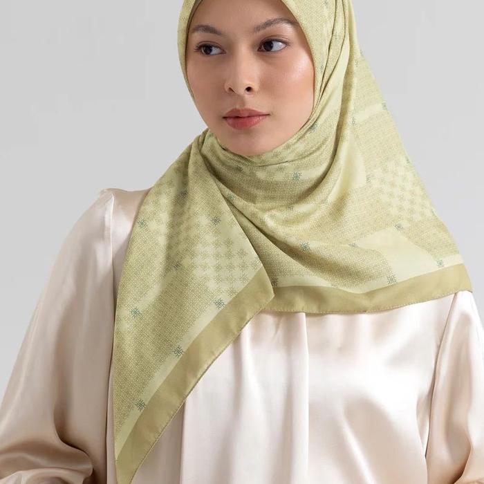 Riamiranda SCARF MONOGRAM 05
