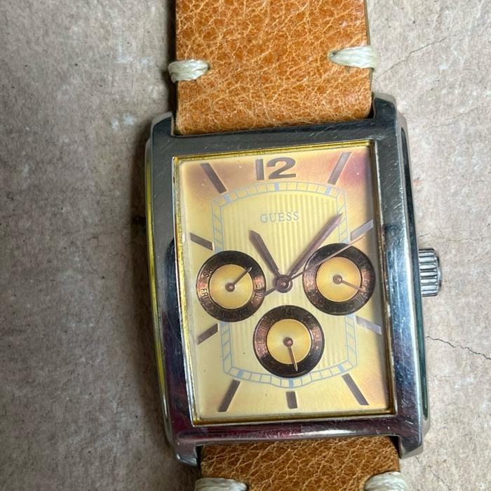 Guess 15060P.1 Rectangle Quartz – Jam Tangan Pria Second ekstra strap nato camouflage