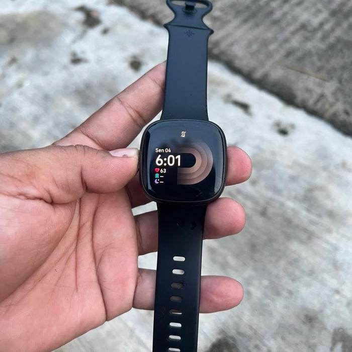 jam fitbit versa 4 black original normal