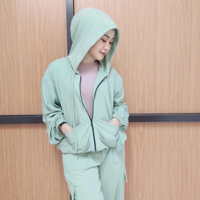 Lanlan Fashion - Alexa Sport One Set Olahraga & Santai - Jaket Bomber Celana Cargo - Bahan Kaos Rib 