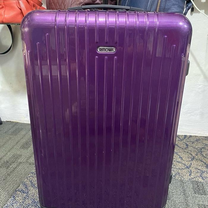 Preloved rimowa salsa bagasi 24".........