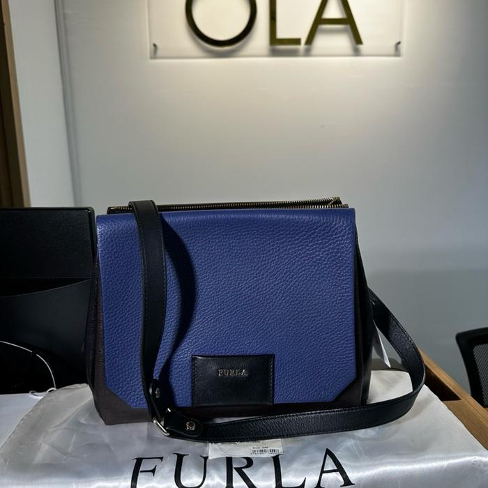 Tas Preloved Furla Crossybody Black and blue