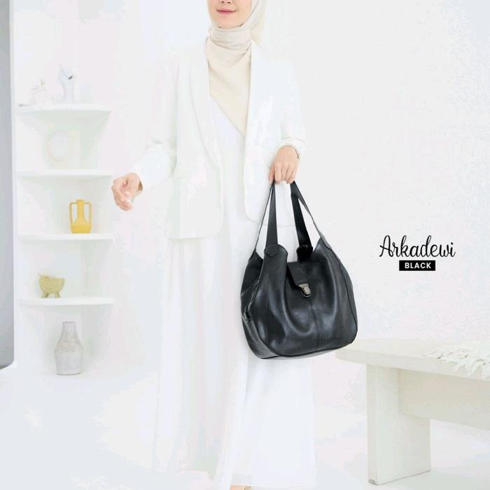 Arkadewi Slingbag by Moonzaya