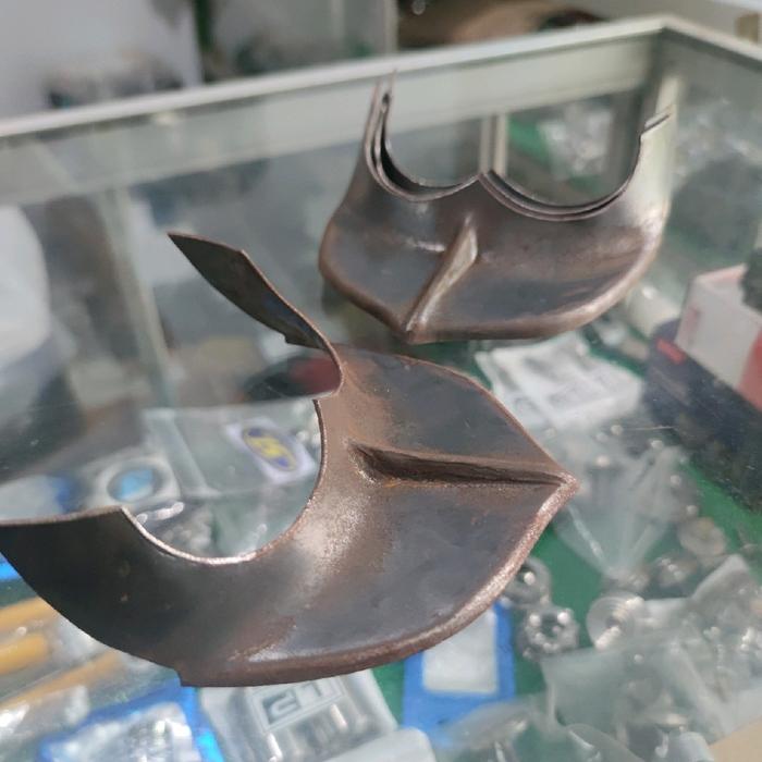 kepetan slebor, kepet slebor belakang atau talang slebor belakang cb