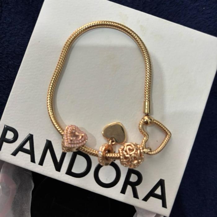 Gelang Pandora Rosegold with 3 Charms