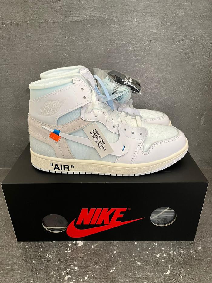 Sneaker AJ 1 High Off White Alaska