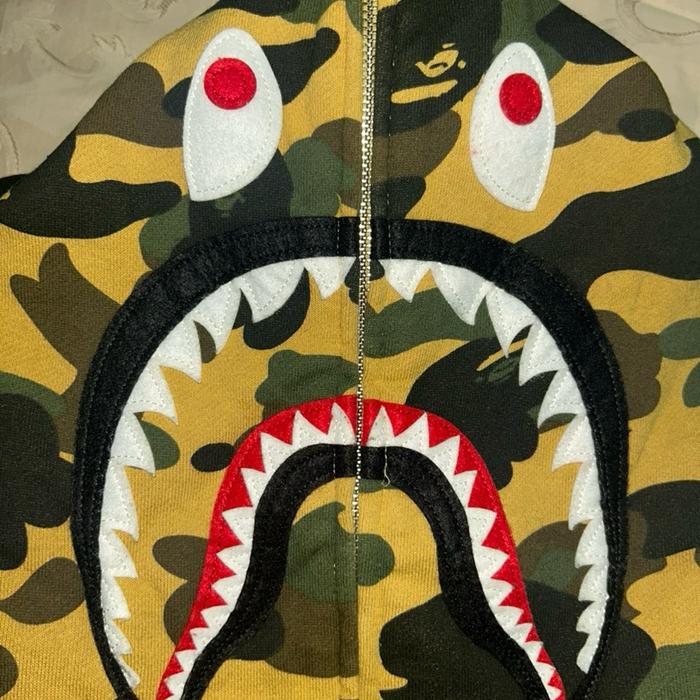 a bathing ape bape 1st camo used ponr shark full zip hoodie yellow M Original