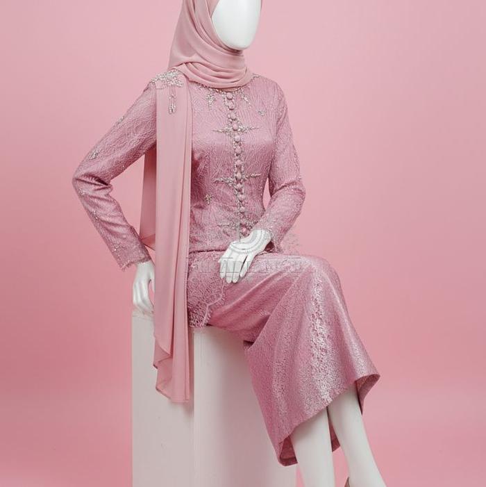Set Kebaya Chantily dusty pink kancing depan , selendang pundak, size M + rok songket