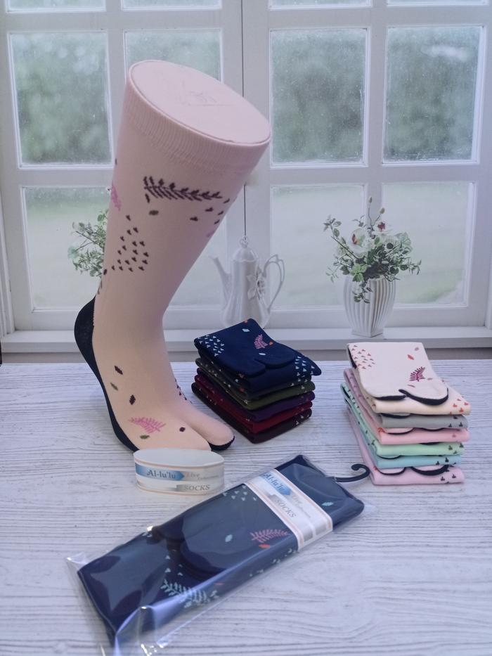 kaos kaki jempol muslimah motif bunga paku/pakis /wanita dewasa/computer/premium/sudah dikemas Panja