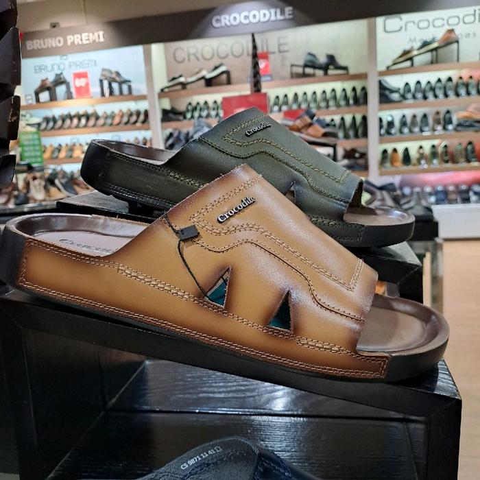 Crocodile Sandal Pria Kulit Sol Karet Desain Stylish dan Fleksibel untuk Gaya Anda