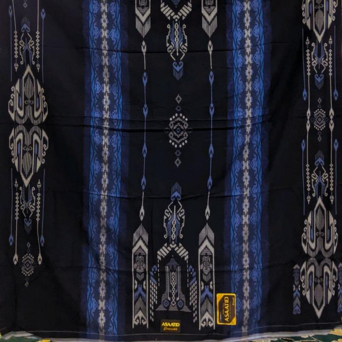 sarung assatid emerald bahan dobi rayon adem dan enak di buat acara juga cocok
