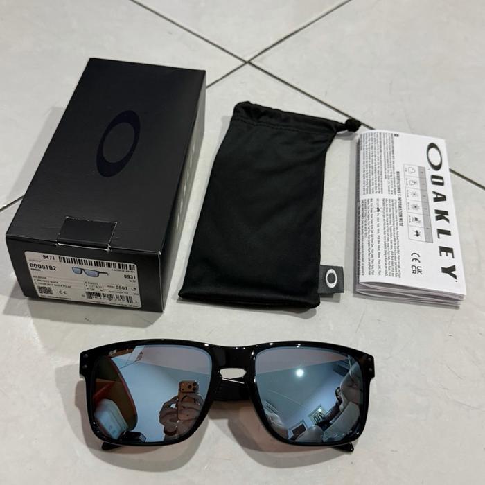 Sunglasses Oakley Holbrook Polished Black with Prizm Deep Water Polarized Original OO09102