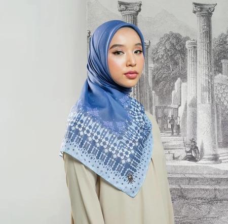 Zoya Ujung berung Ranu Scarf - Kerudung Hijab Segiempat Motif With BOX - Bahan Nesla - Ukuran 115x11