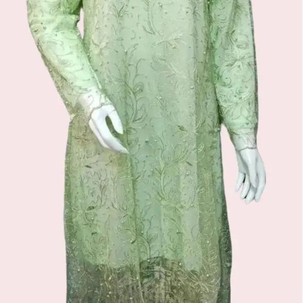 Setelan Kebaya Brukat Tile Warna Hijau Muda