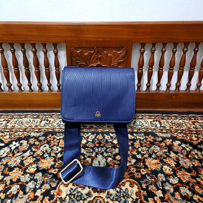 tas Sling bag united colors of Benetton