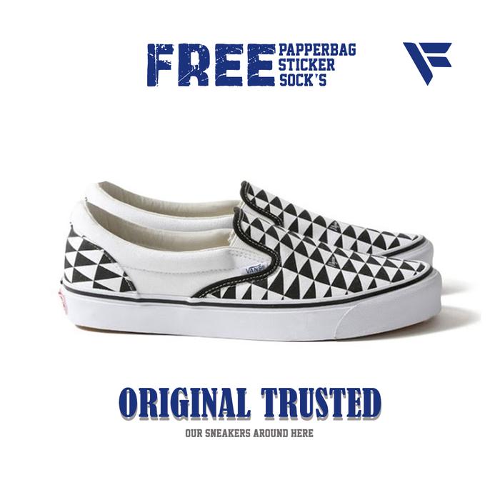 Pilgrim Surf Supply X Vans Classic Slip On Off White Black Original