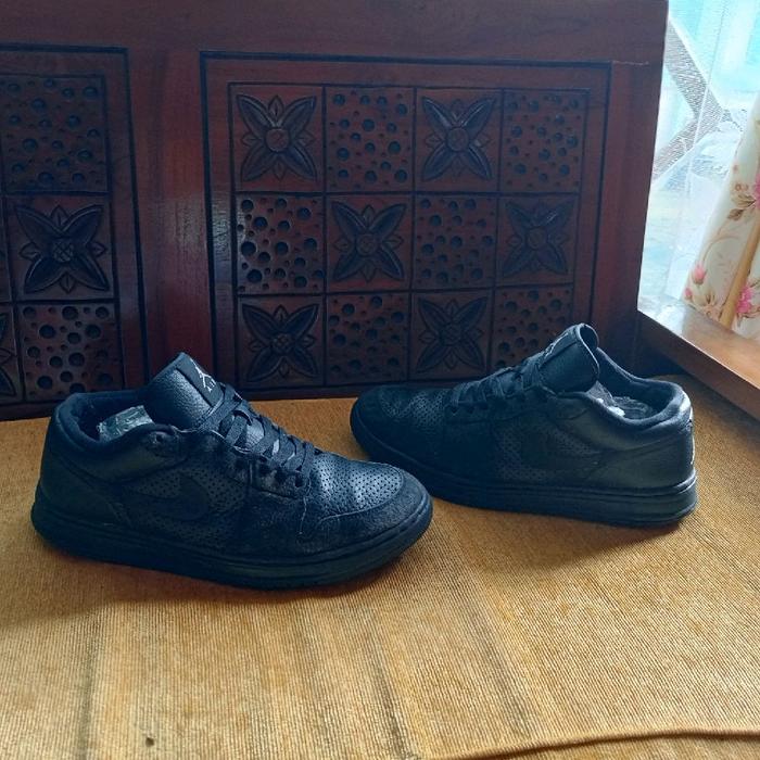Air Jordan Aj1 low Alpha Triple Black  Hitam