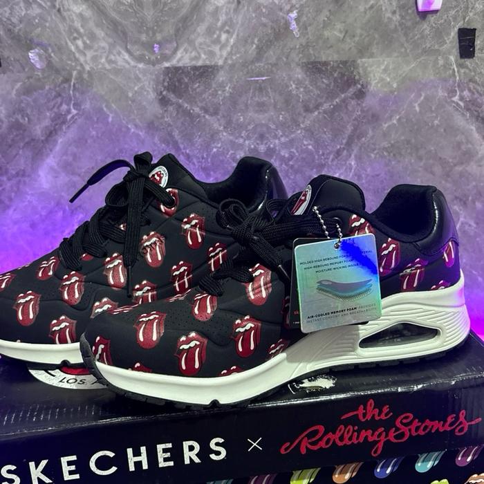 Sepatu Sneakers Wanita Skechers X Rolling Stone