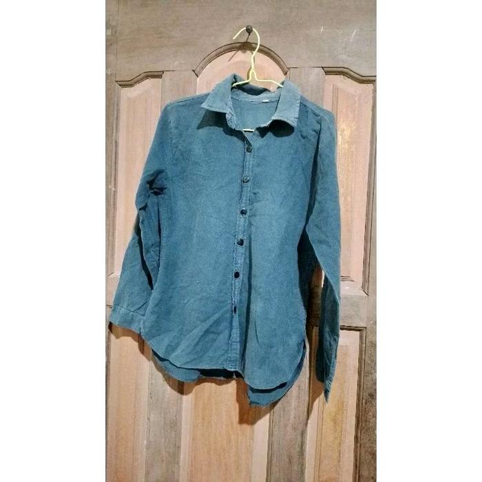Hibah Pakaian (kemeja biru tua dengan lengan)