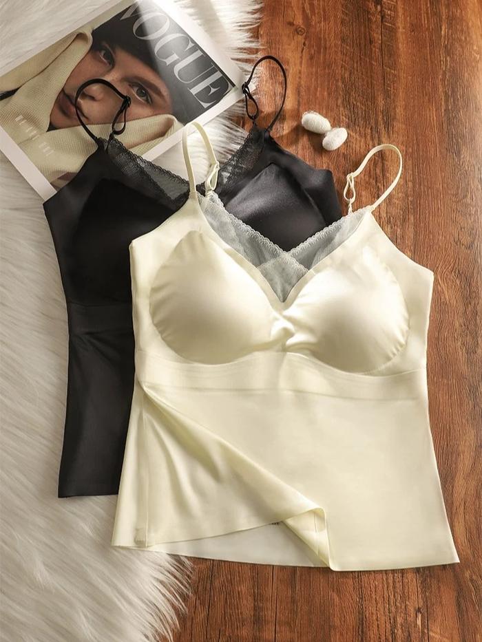 Bra Wanita Satin Prancis Berenda Leher V Singlet Tali Tipis All-in-One Dengan Busa Payudara Tanpa Be