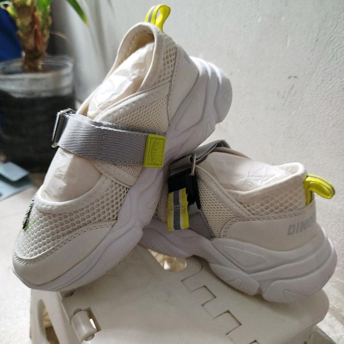 sepatu anak Dino original import second size 28 bagus