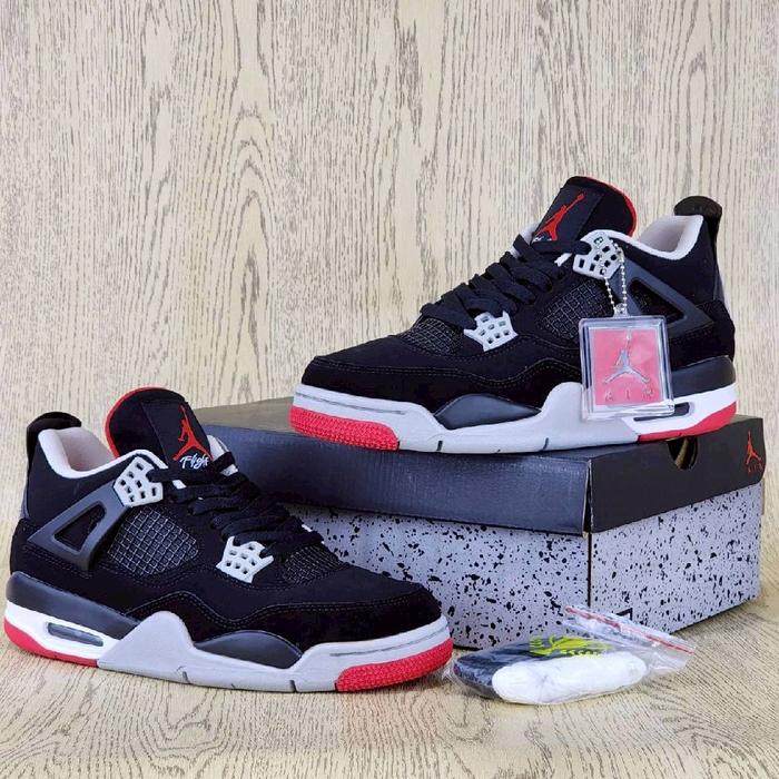 Sepatu Air Jordan 4 Retro Bred