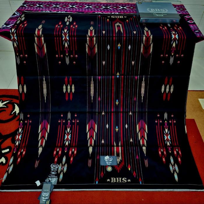 Sarung BHS Signature SSH Silver Hitam Merah Mercerized Songket Timbul (Bisa COD)