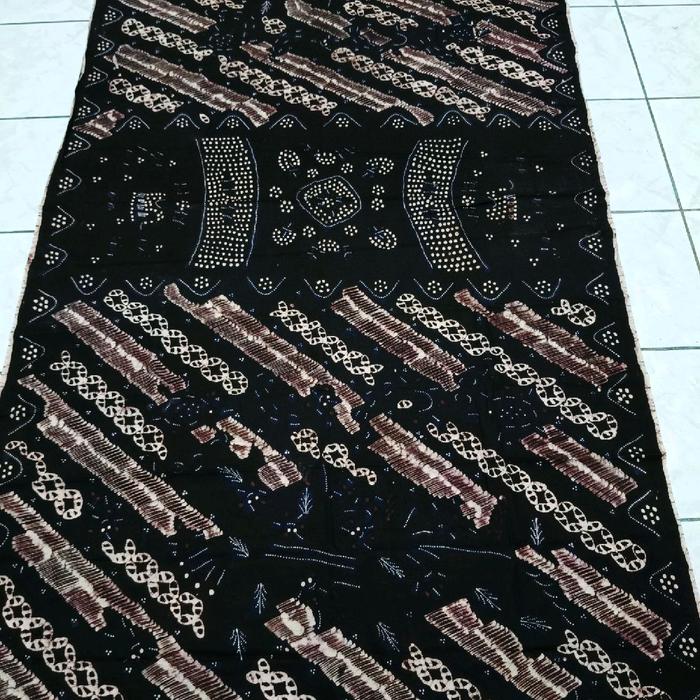 SARUNG BATIK TULIS BAKARAN MOTIF RAWAN KAWUNG