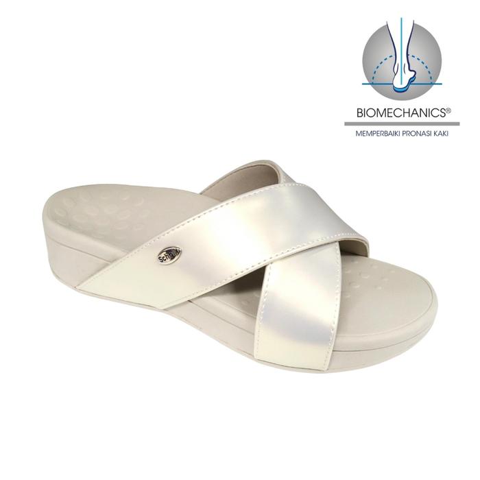 Scholl Biom Cristiana Ivory 212 Sandal Wanita kesehatan