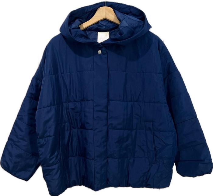 [USED] EARTH Music & Ecology Boxy Puffer Jacket ber Hoodie dengan Snap Button, inner Full Furing, wa