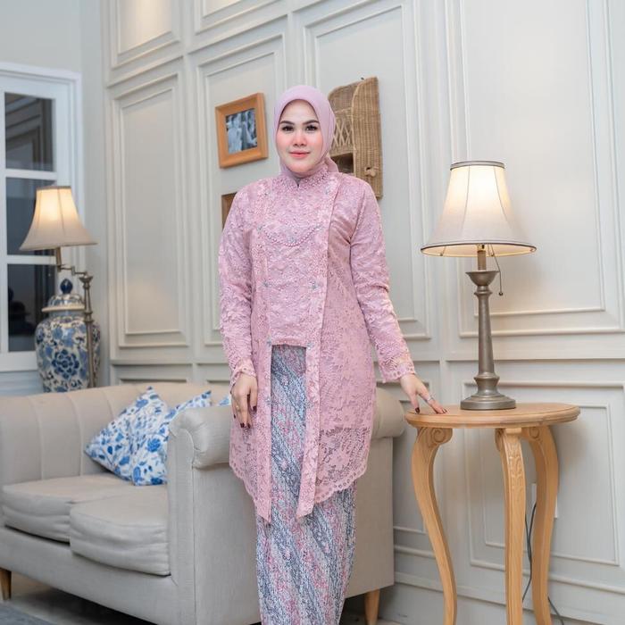 SET TUNIK FLOY BROKAT KINARA// SET TUNIK BROKAT// SET TUNIK KUTUBARU// SET TUNIK FAYET  Motif Bunga