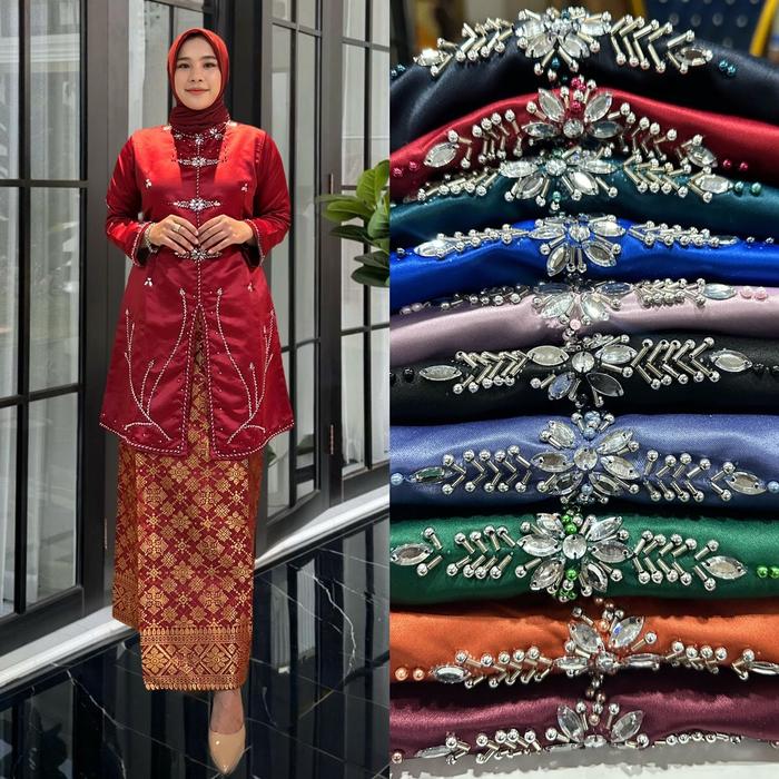 Satu set tunik LIVIA PELANGI JAYA