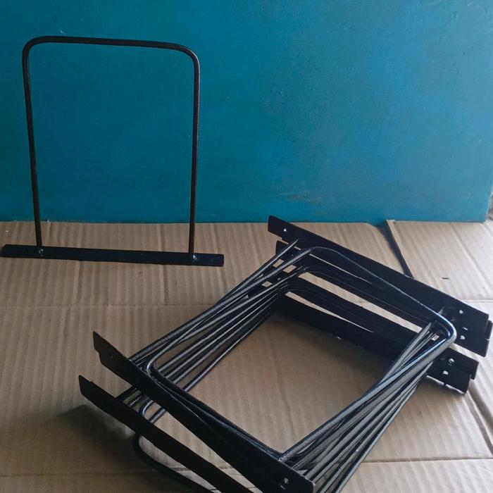 Bracket Rak Display Sandal & Sepatu Besi 6mm Panjang Plat 20cm AS 10-30cm Bonus Paku Beton Fungsiona