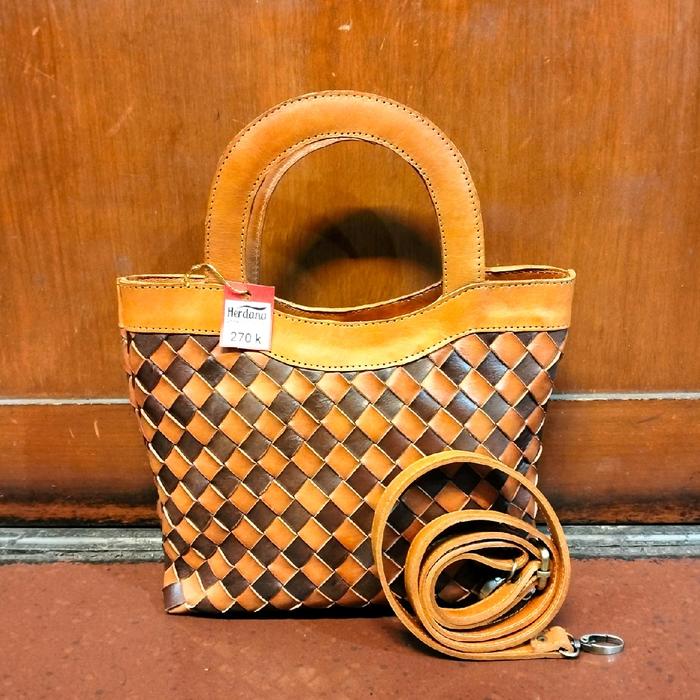 Tas Wanita Anyam Kulit Sapi Asli Selempang Orlinda Jogja