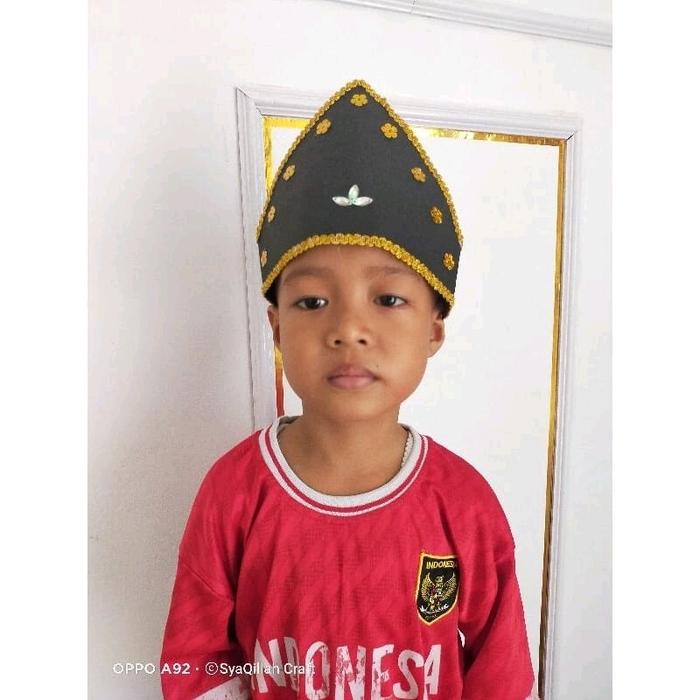topi adat warna hitam (karton manila)