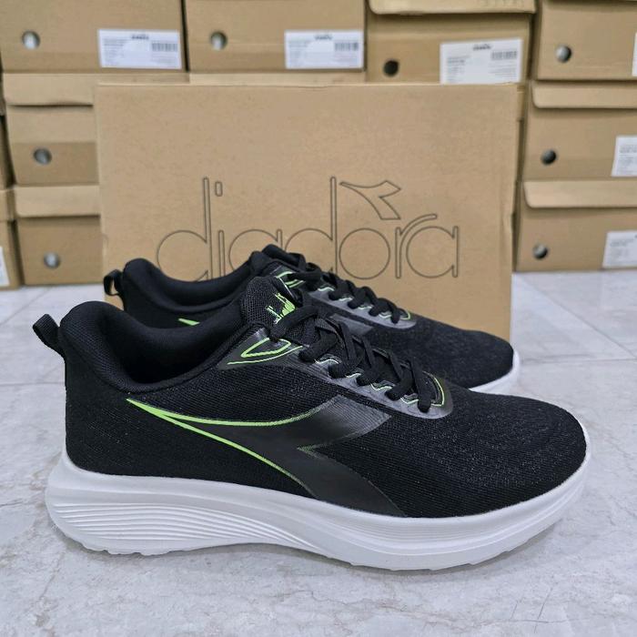 SEPATU RUNNING DIADORA MANVA