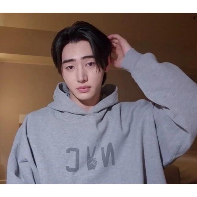 FWSHOP JAKET HOODIE ENGENE SUNGHOON J 2 C SABLON DEPAN BONUS FOTO SUNGHOON 5PCS
