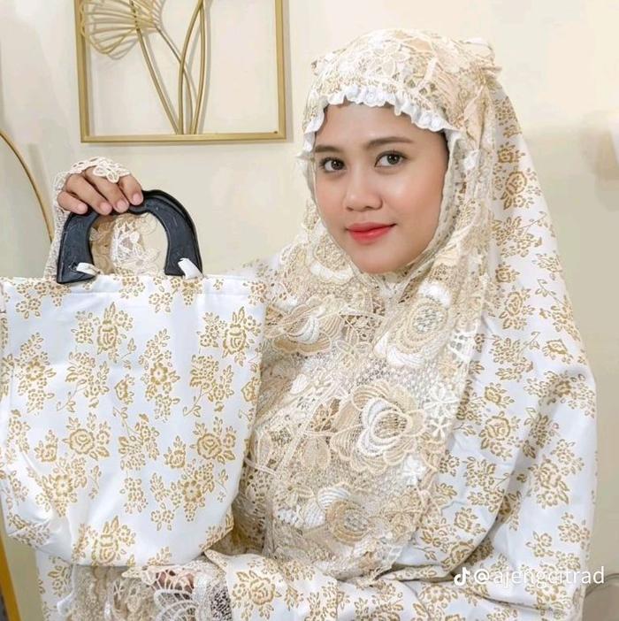 Zoya Mukena Katun Foil Mix Renda Elegan dengan Detail Renda yang Menawan
