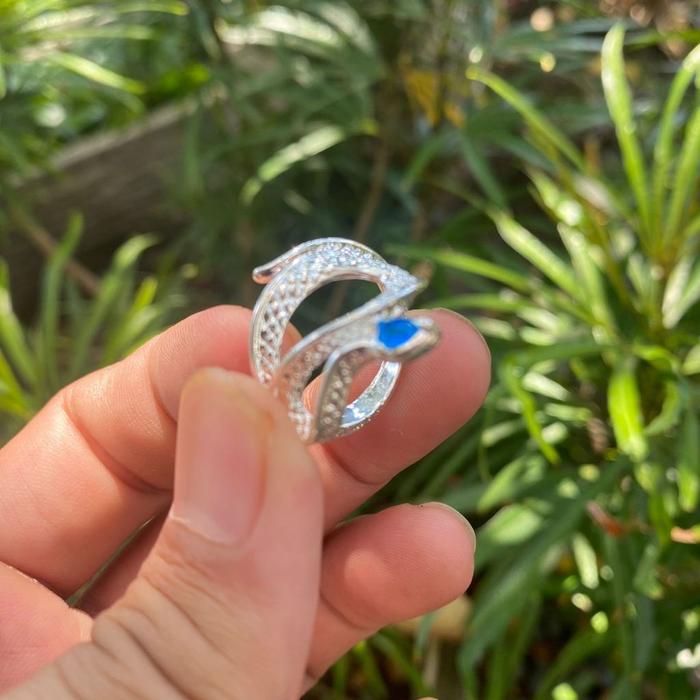Cincin Ular Kepala Biru / Aksesoris Fashion Jewelry Cincin Wanita Ular Melingkar Silver Mata Biru Ga