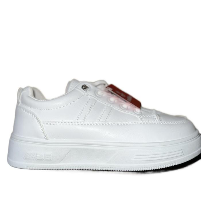 Sepatu sneaker wanita Collin