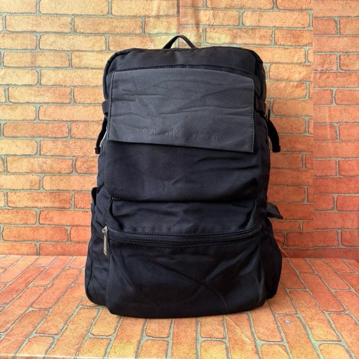 TAS RANSEL CALVIN KLEIN JEANS PRIA SECOND BRANDED KANVAS HITAM / TAS RANSEL CK PRIA KANVAS HITAM SEC