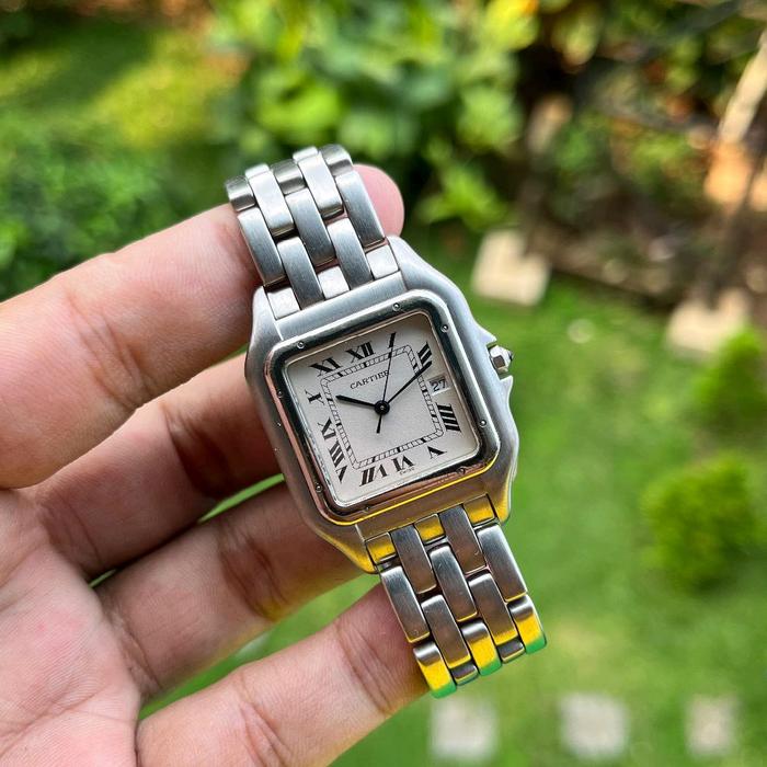 Cartier Panthere Men's Jam Tangan Pria Elegan dengan Tali Stainless Steel dan Mesin Quartz Akurat Ko