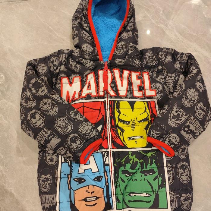 Reversible winter jacket Marvel new original non tag with label 3Y and 5Y